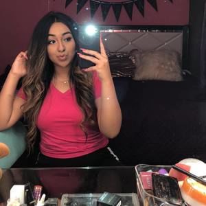 Meet your Posher, Beatriz